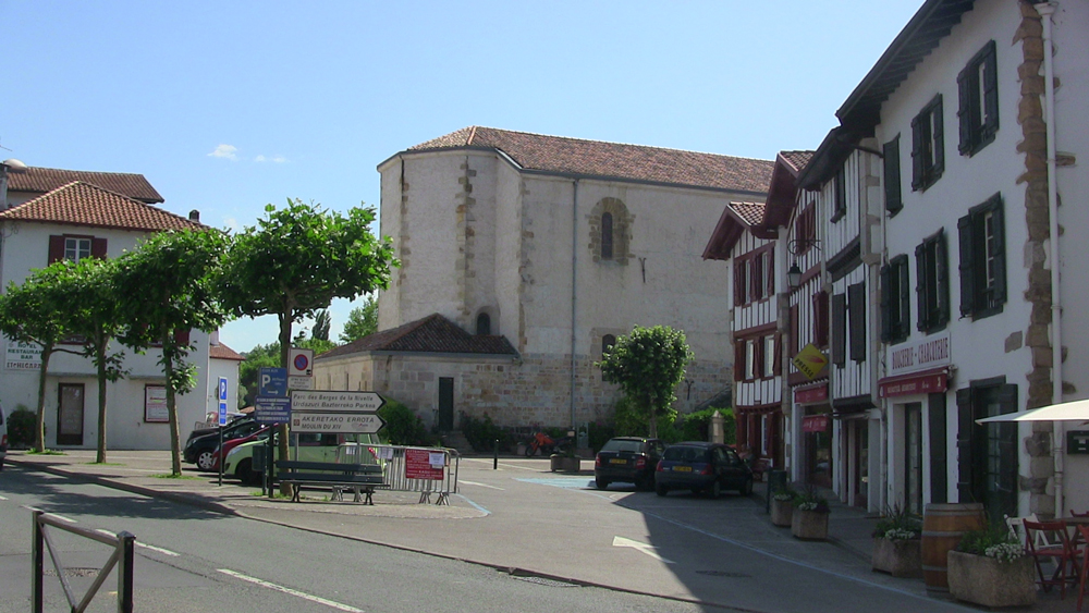 vues du clocher de l'église du bourg de Saint-Pée-sur-Nivelle
