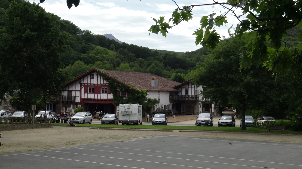 Album de la ferme Inharria dans le quartier d'Ibarron