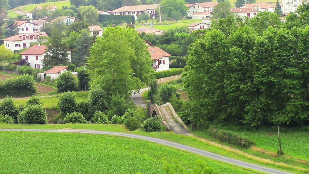 Album des photographies du pont de la Vierge du quartier d'Ibarron à Saint-Pée-sur-Nivelle